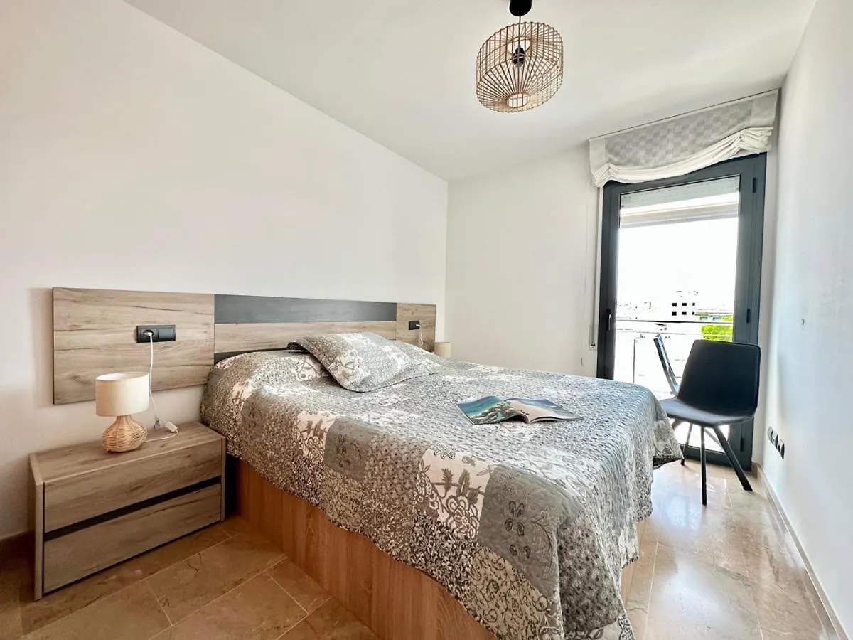 Marina Park Roses Apartment