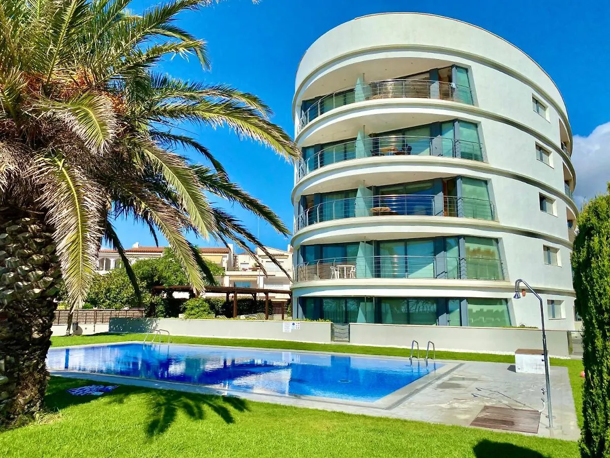 Marina Park Roses Apartment